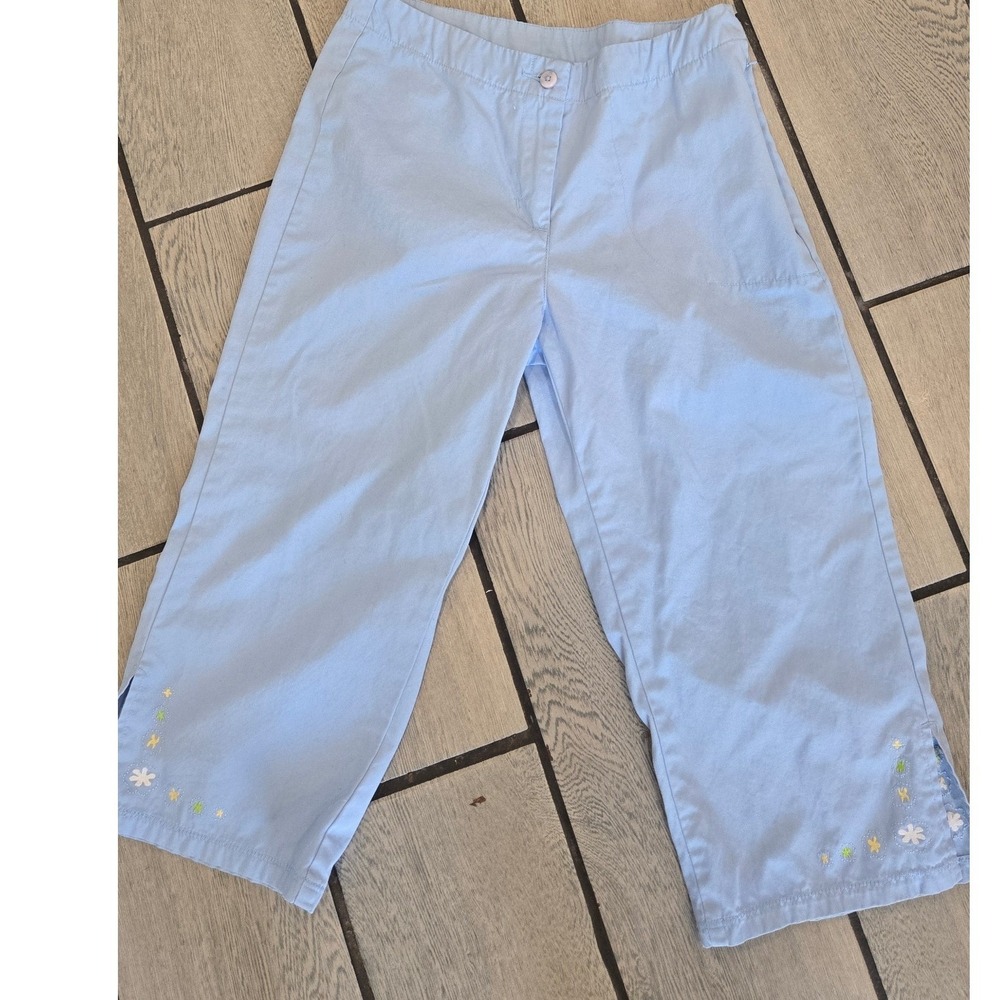 Woolrich Light Blue Floral Embroidered Cropped Capri Pants Mid Rise Size 4